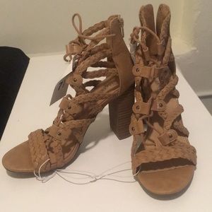 NWT super cute heels